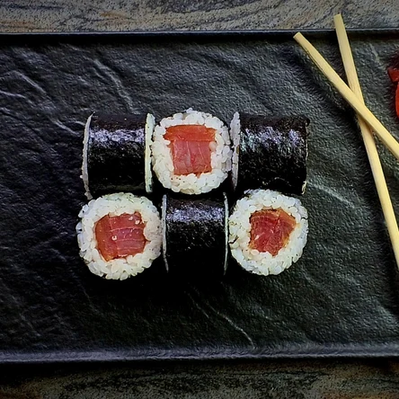 Маки Копчёный Тунец